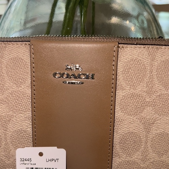 NWT,Coach signature coated canvas wristlet in khaki . - Picture 2 of 7